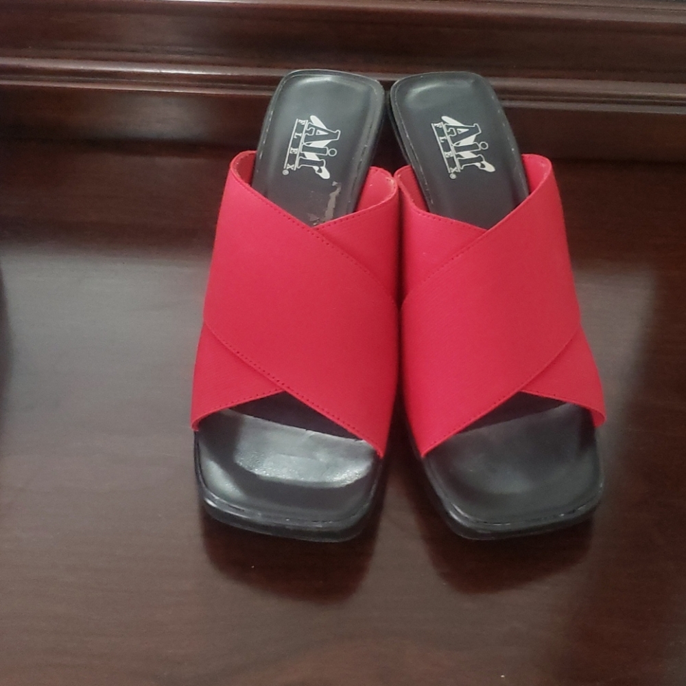 Shoes - Picture 3 of 4